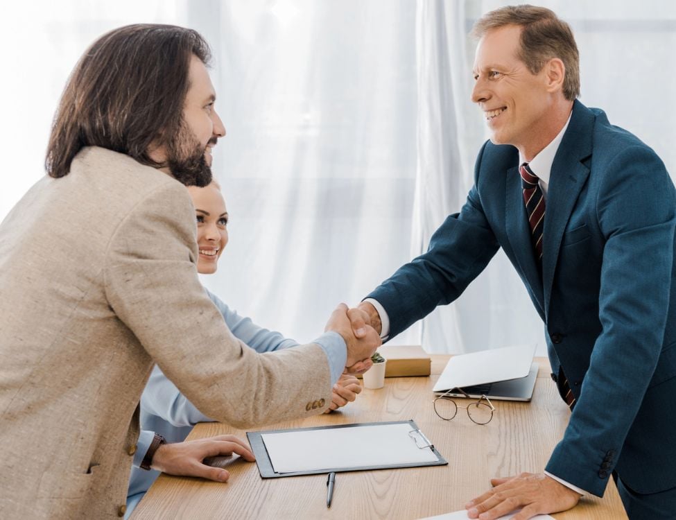 Insurance Agent in Tipton, IN Helping Clients with an Auto Home Insurance Bundle